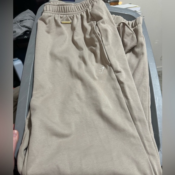 Gymshark Whitney Simmons cropped set - Picture 2 of 3